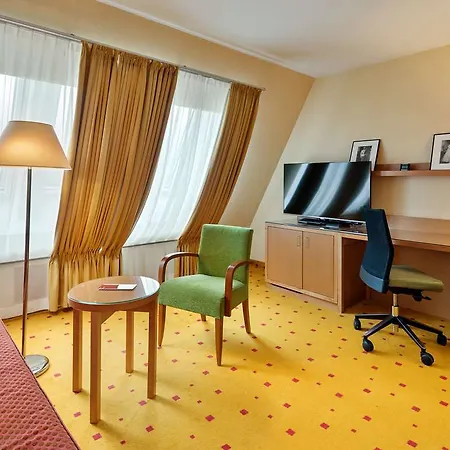 Hotell Courtyard By Marriott Schoenbrunn 4*