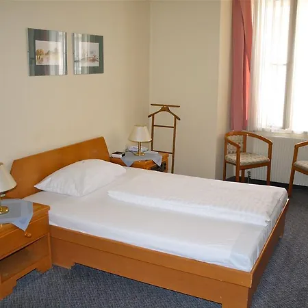 Hotel Very Apartments, 5 Min To Center, No Reception