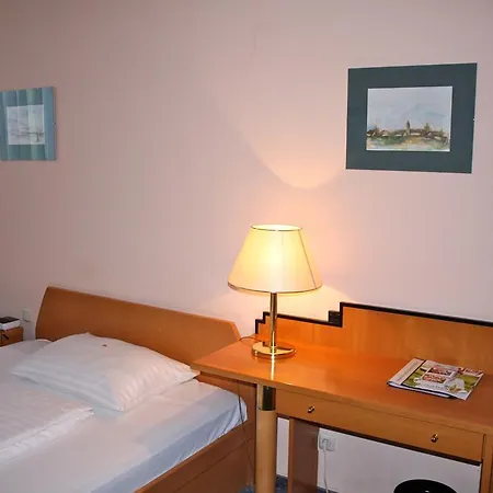 Very Apartments, 5 Min To Center, No Reception Vienna