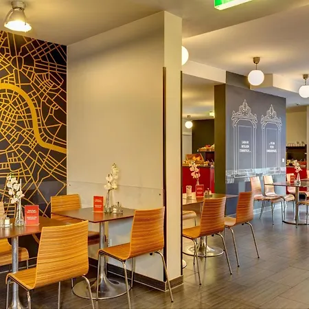 Meininger Hauptbahnhof Hotel 3*