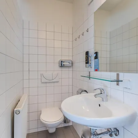 Hotel Meininger Hauptbahnhof 3*