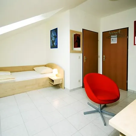 Lenas Donau Hotel
