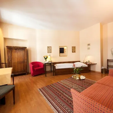 Aparthotel Mondial 4*