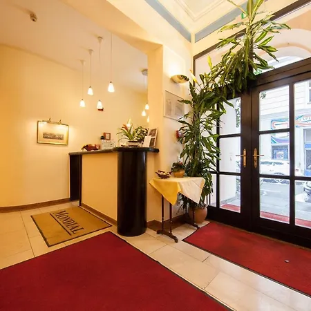 Aparthotel Mondial 4*
