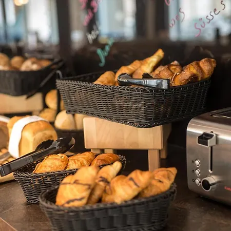 - The Niu, Franz By Ihg Vienne