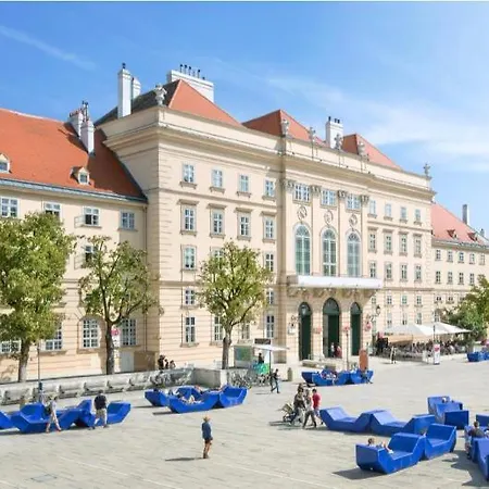 Favoritenstrasse * Vienna
