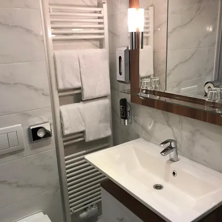 Koenig Hotel 3*