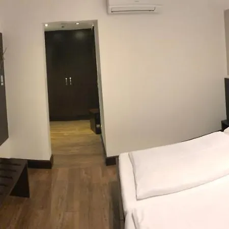 Koenig Hotel 3*