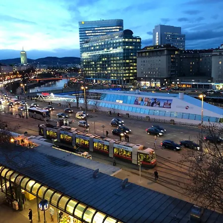 Living Schwedenplatz * Wien