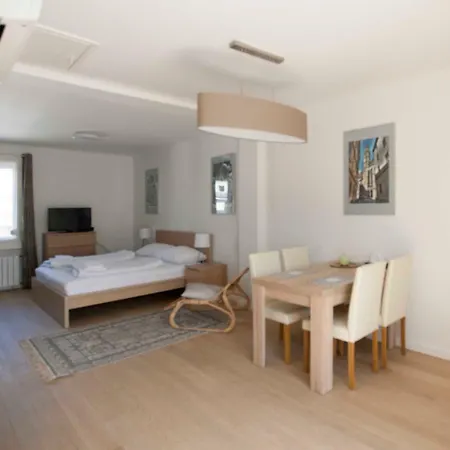 Heart Of Hoher Markt Apartment