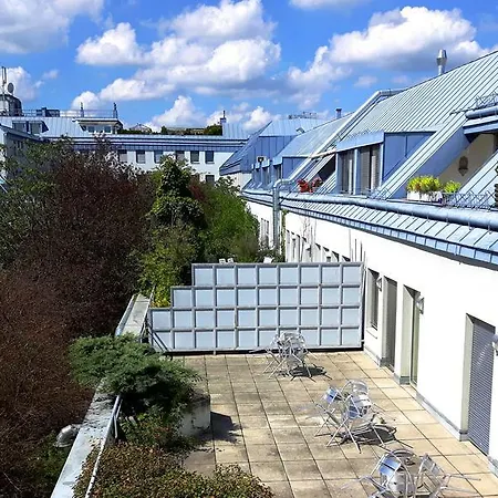 Arte Stadthalle Hotel 4*