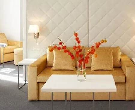 Fortyplusone - Newly Renovated! 4* Viena