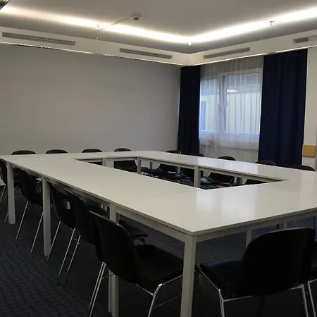 Lenas West 3* Wien