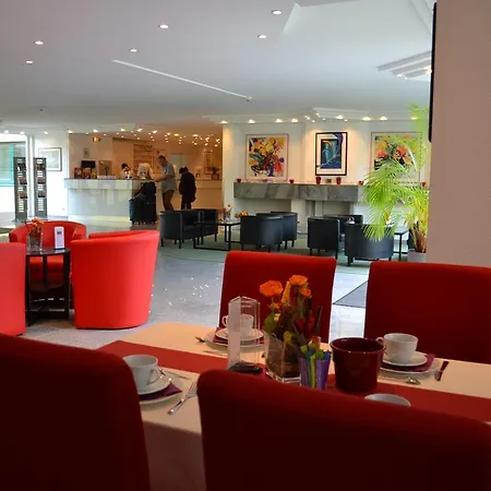 Lenas West Hotell 3*