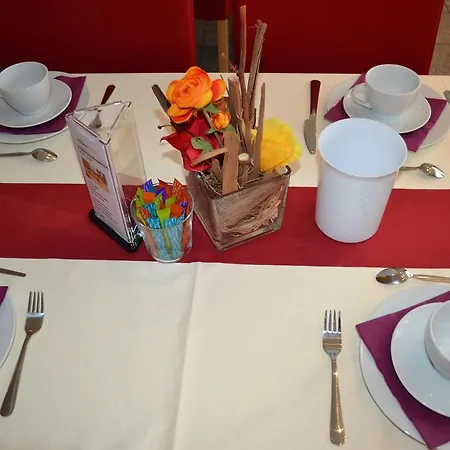 Lenas West Hotell 3*