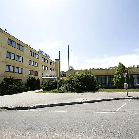 Hotell Lenas West 3*