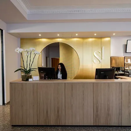 Starlight Renngasse 4*
