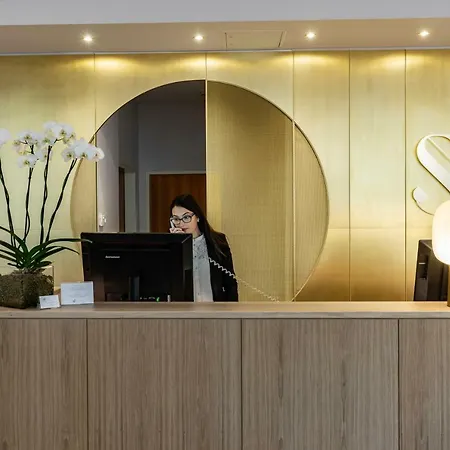 Starlight Renngasse Aparthotel 4*
