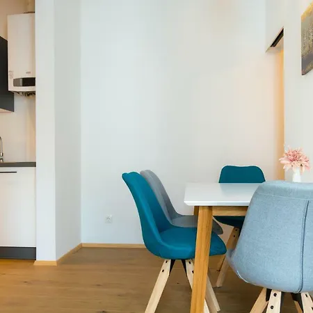 Residence, Herbststrasse - Ottakring Apartment