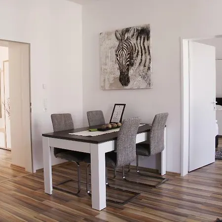 Huglgasse Apartment *