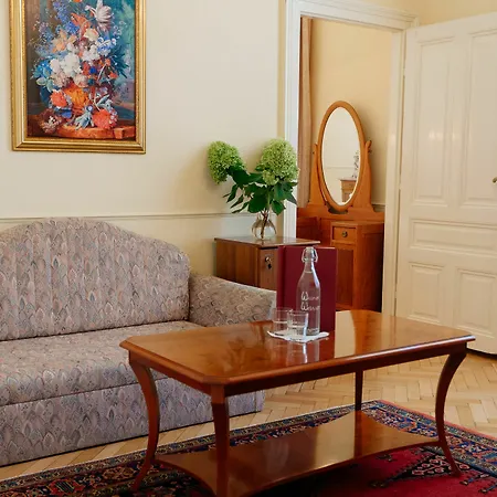 Boutique Nossek Hotel 3*
