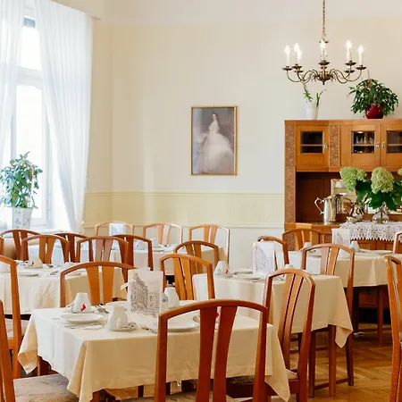 Hotel Boutique Nossek 3*