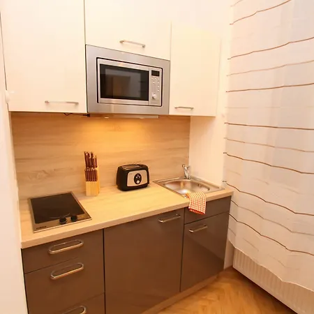 Apartment Checkvienna Stumpergasse Vienna