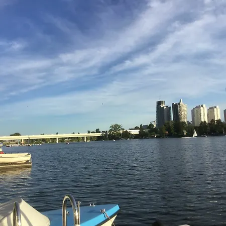Ajo Apartments - Alte Donau Waterfront - Self-Check-In Apartment *