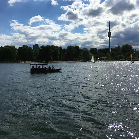 Ajo Apartments - Alte Donau Waterfront - Self-Check-In Apartment