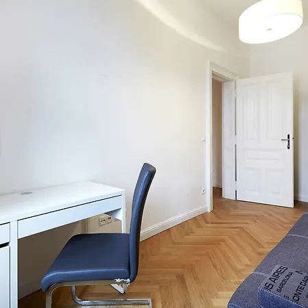Urban Flats Darwingasse Apartment *