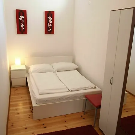 Gal Apartment *