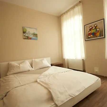 Deluxe Schoenbrunn Apartment Vienna