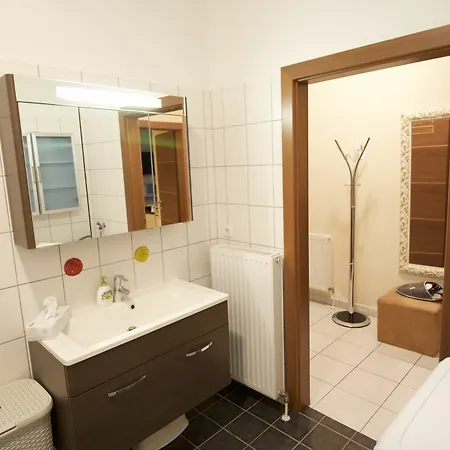 Deluxe Schoenbrunn Vienna