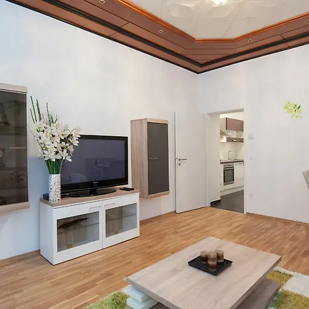 Royal Puchsbaumgasse Apartment Vienna