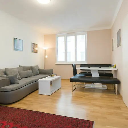 Apartment Domino *