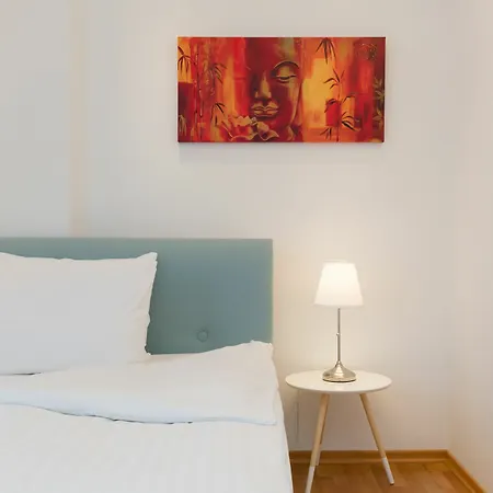 Apartment Domino
