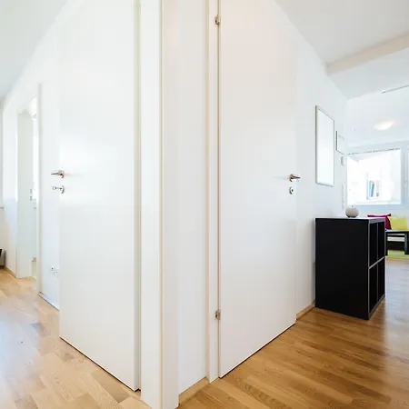 Mainstation - 10 Minutes To Citycenter - With Aircondition Daire