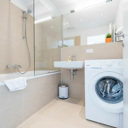 Mainstation - 10 Minutes To Citycenter - With Aircondition * Viyana