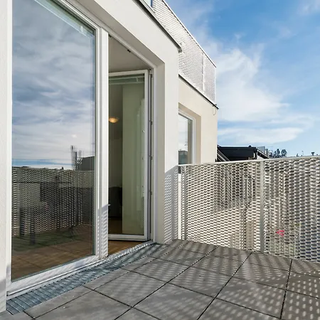 Daire Mainstation - 10 Minutes To Citycenter - With Aircondition