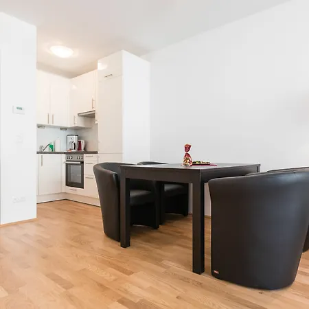 Mainstation - 10 Minutes To Citycenter - With Aircondition Viyana