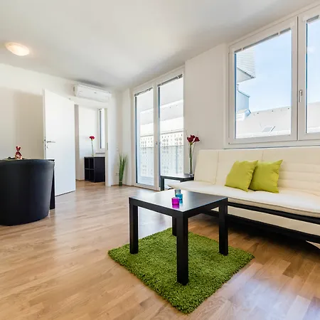 Mainstation - 10 Minutes To Citycenter - With Aircondition Daire Viyana