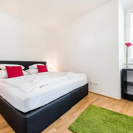 Mainstation - 10 Minutes To Citycenter - With Aircondition Daire *