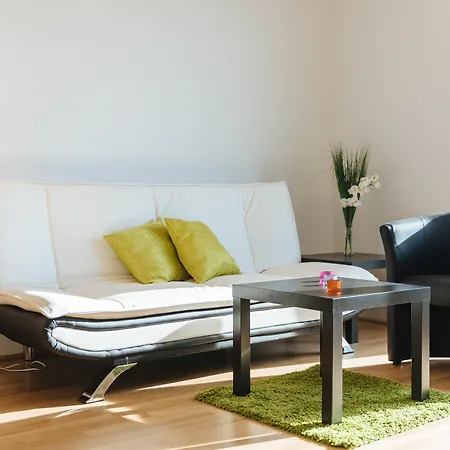 Daire Mainstation - 10 Minutes To Citycenter - With Aircondition *