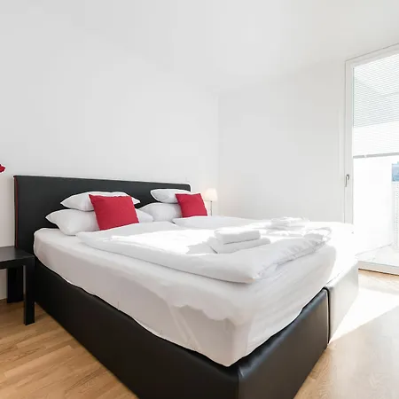Mainstation - 10 Minutes To Citycenter - With Aircondition Daire *