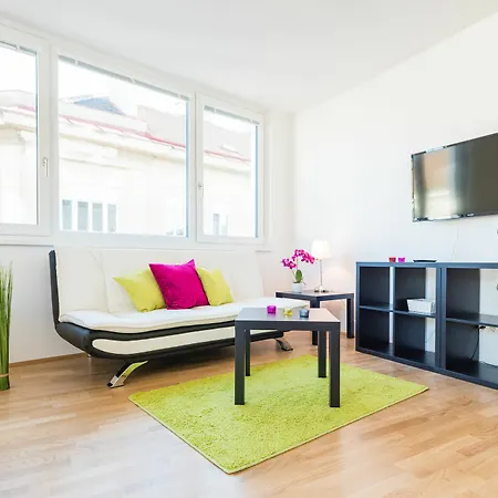 Mainstation - 10 Minutes To Citycenter - With Aircondition *