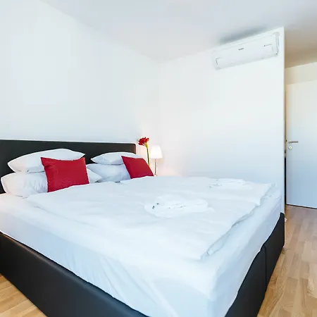 Mainstation - 10 Minutes To Citycenter - With Aircondition Daire