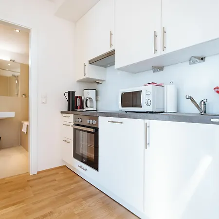 Mainstation - 10 Minutes To Citycenter - With Aircondition Daire *