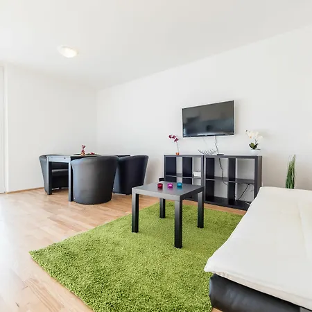 Daire Mainstation - 10 Minutes To Citycenter - With Aircondition