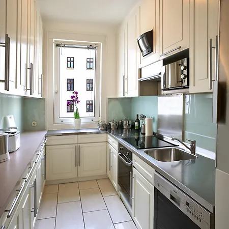 Apartment Opera Center *