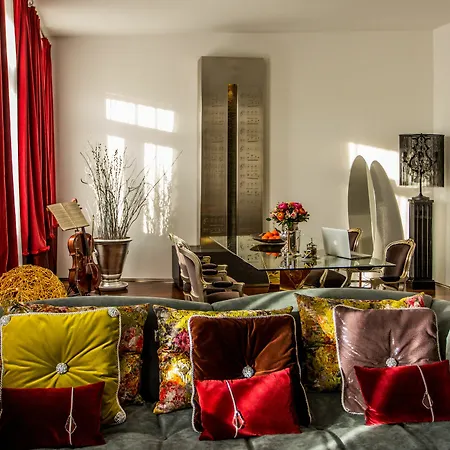House Of Time - Fancy 5* Βιέννη
